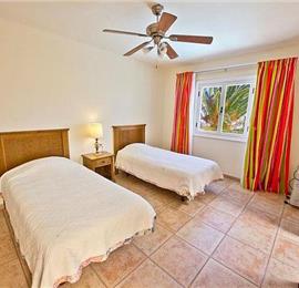 4 Bedroom Villa with Pool in Costa Teguise, Sleeps 8-10
